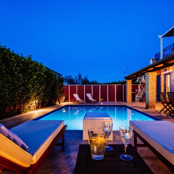 Rosemarie Night (26)