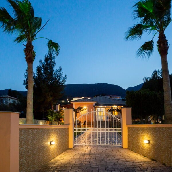 Γιώτα Κούκεσι (75)