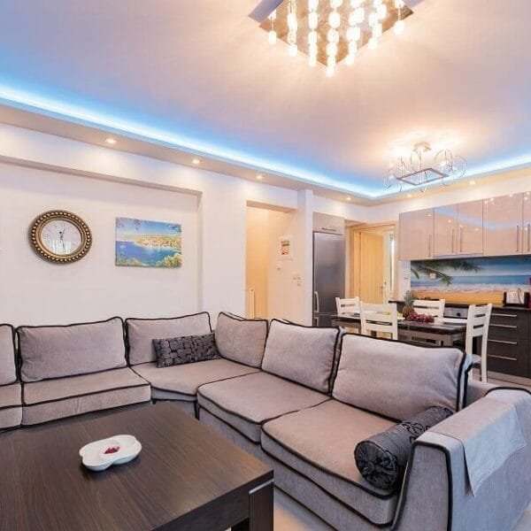 c0aa27af-6ca3-4b8c-ac5b-fdbbb8834e55